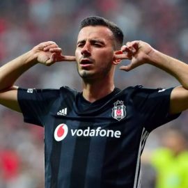 Oğuzhan Özyakup'un geleceği şekilleniyor
