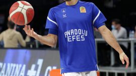 Anadolu Efes Avrupa'da galibiyet peşinde