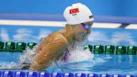 Milli yüzücü Viktoria Zeynep Güneş'ten bronz madalya
