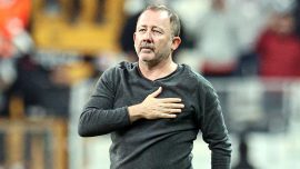 Sergen Yalçın Beşiktaş ile Avrupa'da galibiyet arıyor