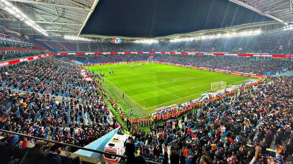 Lider Trabzonspor’un rakibi Başakşehir