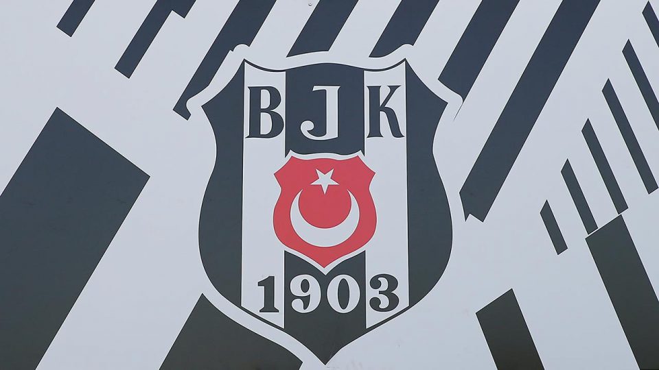Beşiktaş 5 genç oyuncuyla sözleşme imzaladı