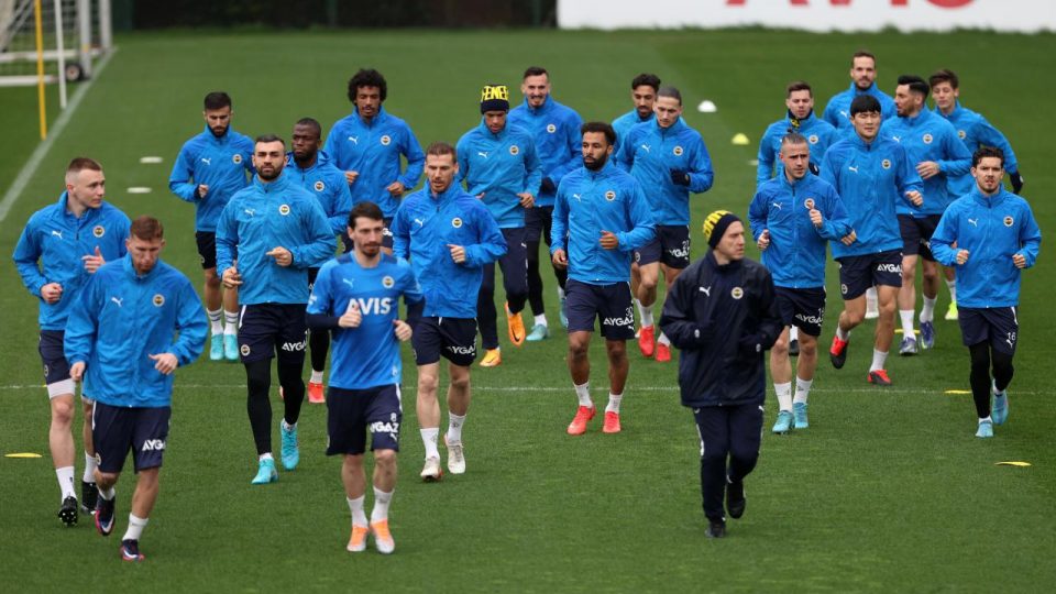 Fenerbahçe’de Gaziantep FK maçı hazırlıkları sürüyor