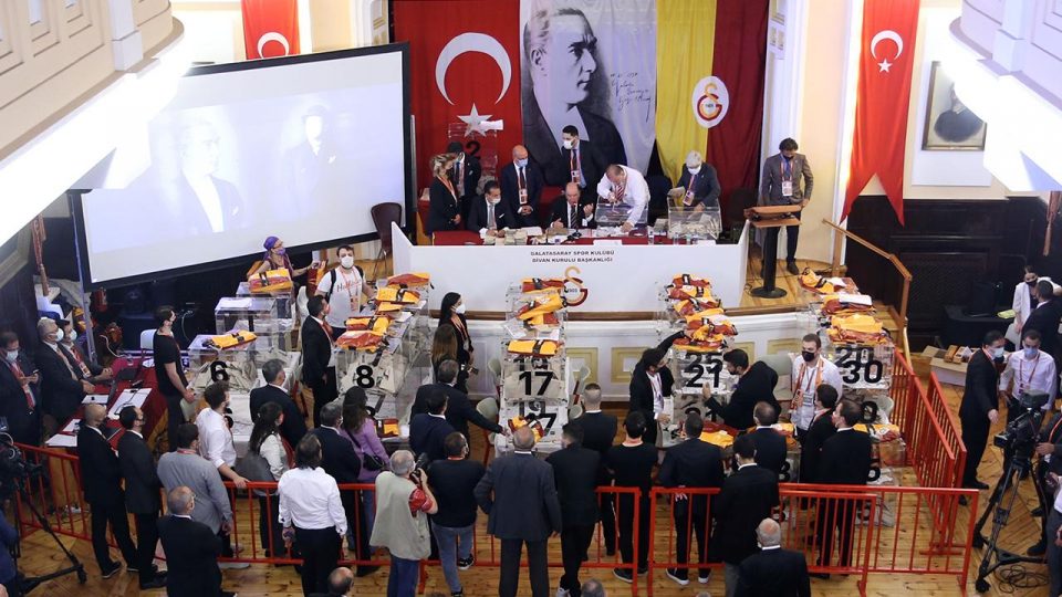 Galatasaray’da seçim belirsizliği yaşanıyor