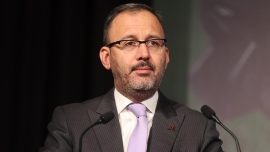 Bakan Kasapoğlu'ndan milli kick boksçulara tebrik
