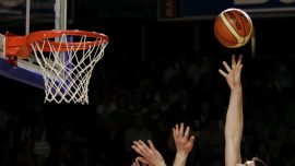 Basketbolda 2 Türk takımı Avrupa'da parkeye çıktı