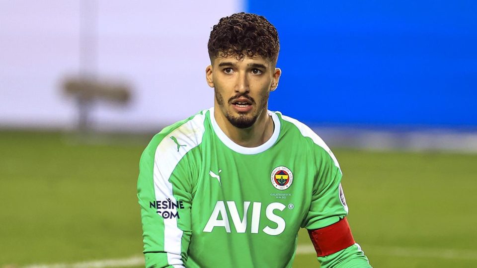 Altay Bayındır’dan Fenerbahçe’ye kötü haber