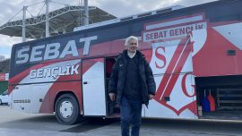 Asırlık kulübün çayları 52 yıldır "Hasan baba"dan