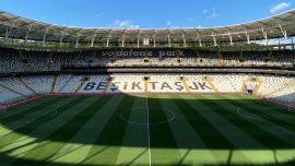 Beşiktaş'ta yeni sezon için kombine yenileme başladı
